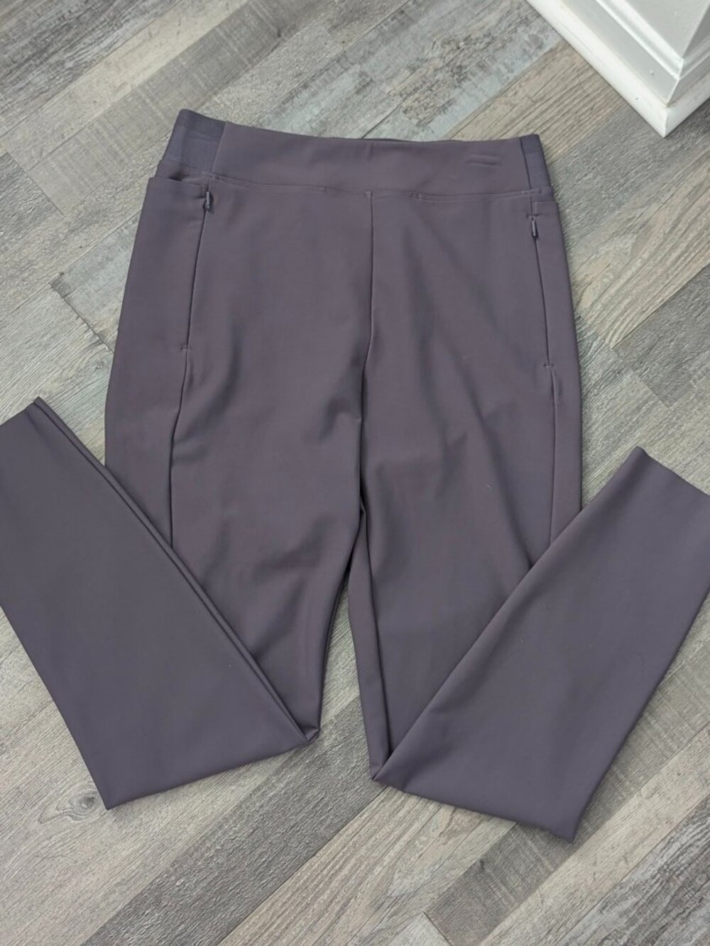 Athleta Headlands Hybrid gray leggings - size 12T